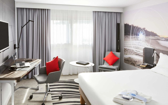 Novotel Birmingham Airport - Image 6