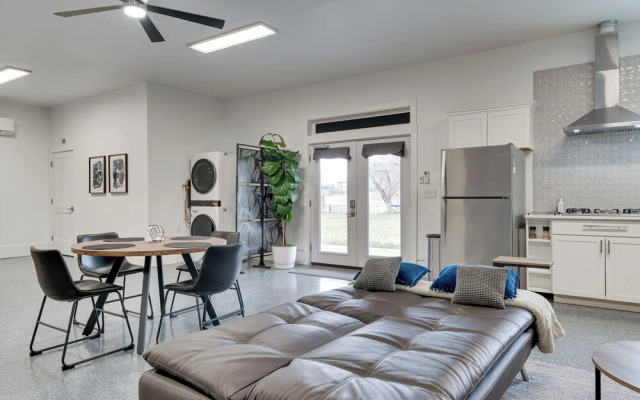 Pasco Studio Vacation Rental w/ Private Patio!