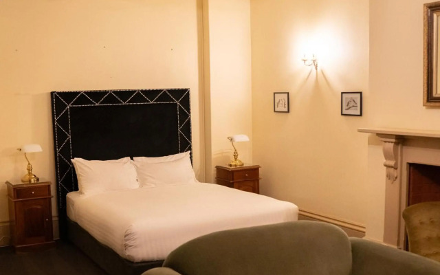 The Macquarie Hotel