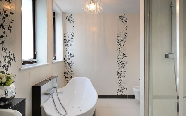 Oakwood House Hotel