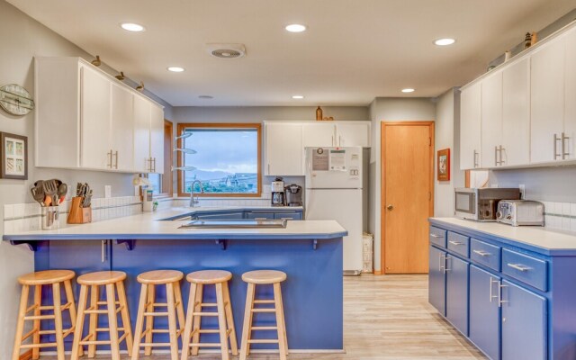 Two Views Vacation Home