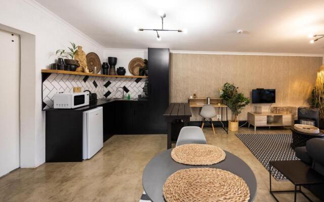 Fever Tree Guesthouse Pty Ltd