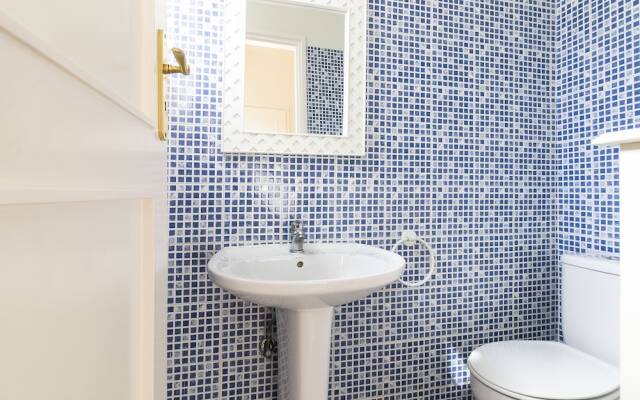 Amazing Apartment With Terrace by Rental4all