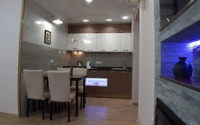 Keke's Home Pekini 7