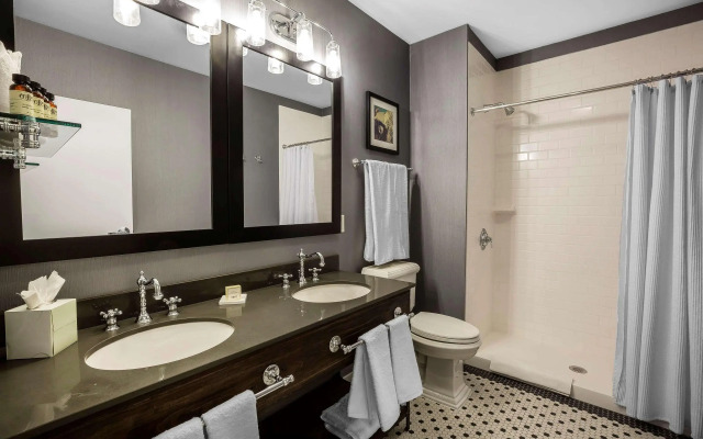 enVision Hotel Boston-Everett, Ascend Hotel Collection