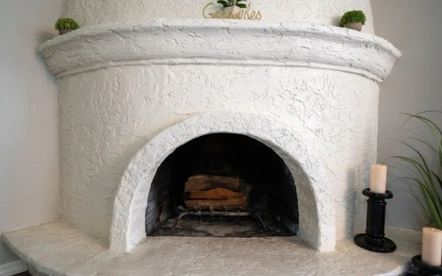 Mcnair Chandler 4 Bedroom Home by RedAwning