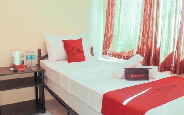 RedDoorz near Panglao Municipal Hall