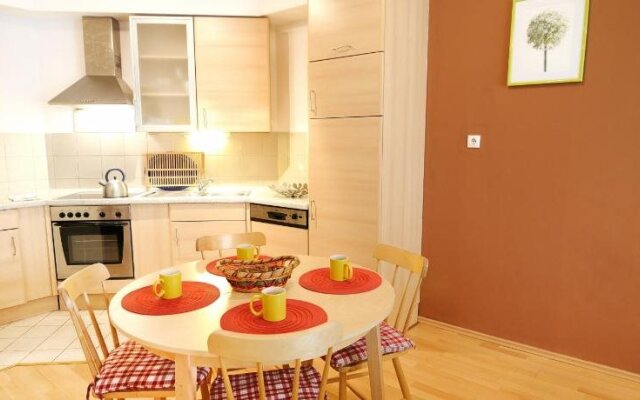 Leda Apartments