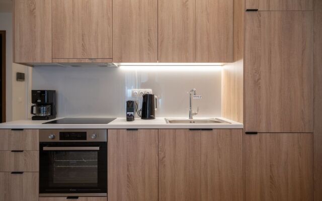 Io Suites