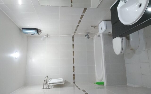 Modern SaiGon Hotel 2