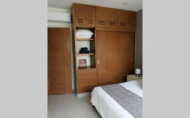 Modern 1 bedroom suite by beach Great location!