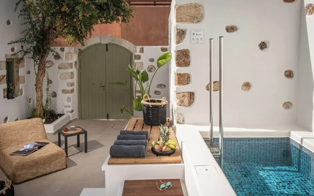 Mint Villa by Checkin