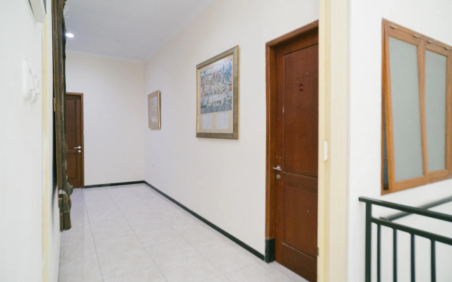 Urbanview Hotel Griya Surya Malang by RedDoorz