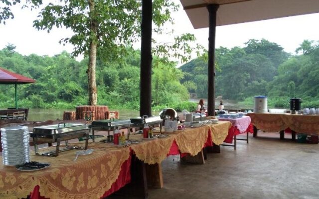 River & Mountain resort