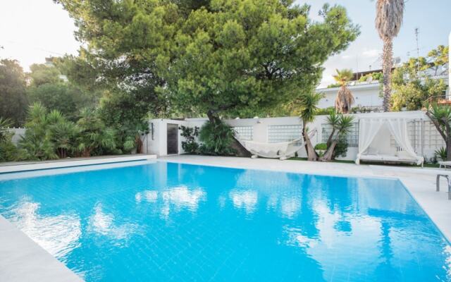 Perfect Athenian Villa