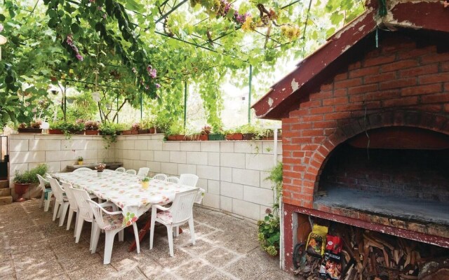 Amazing Home in Zadar With Wifi and 4 Bedrooms