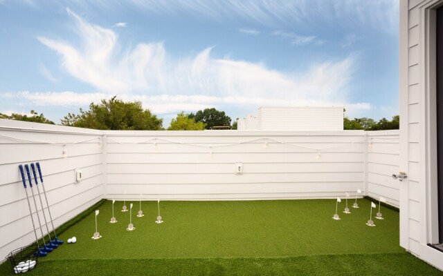 The Jefferson by AvantStay