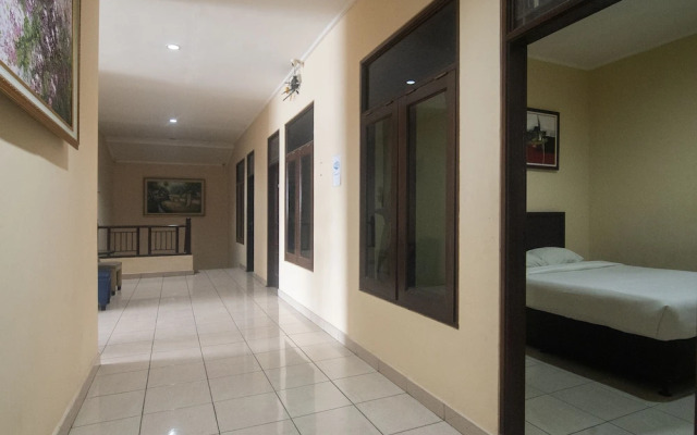 Miraa Guest House & Resto