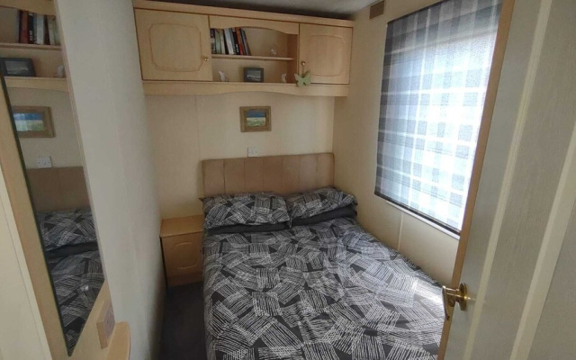 Charming 3-bed Caravan Cymtydu