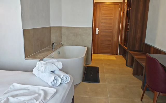 Rigani Gökçeada (+14)