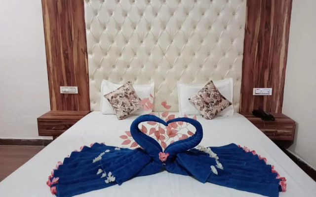 OYO 22115 Hotel D Plaza