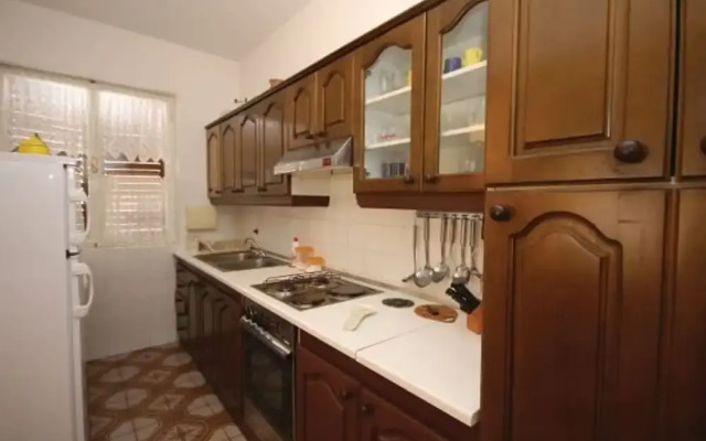 Apartment 773