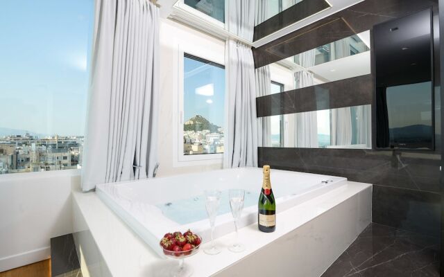 Majestic Homm Penthouse in the Heart of Plaka