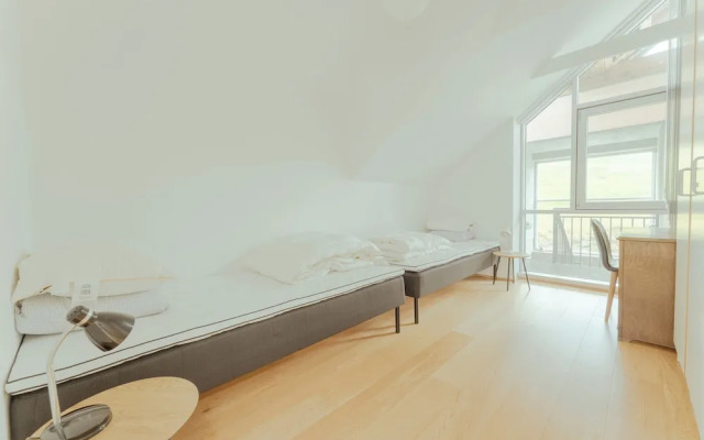 Stunning Views / Penthouse / Decorative / Parking