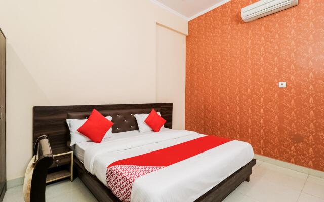 OYO 71136 Westend Suites