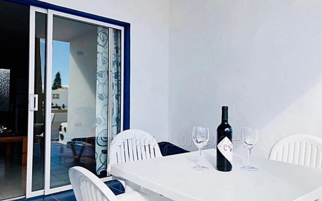 Apartment Bellisima 200m From the Ocean With Pool, Wifi & Sat-tv