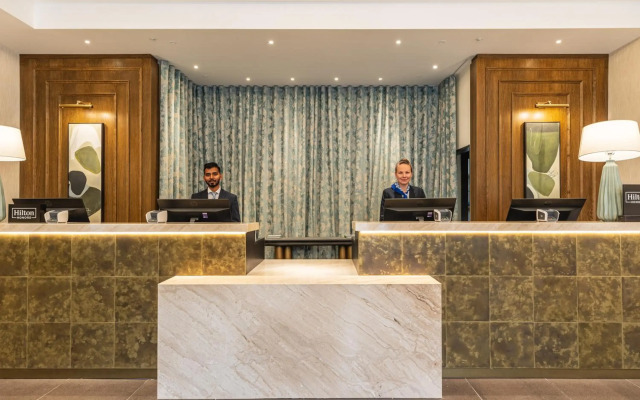DoubleTree by Hilton London Victoria