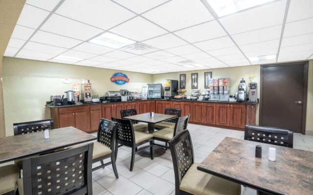Baymont Inn & Suites Knoxville I-75