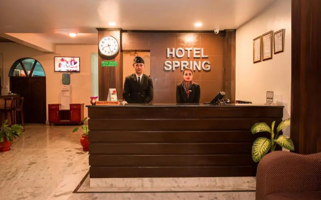 Hotel Spring