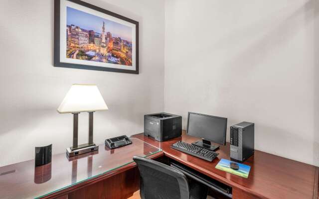 Clarion Inn & Suites Northwest