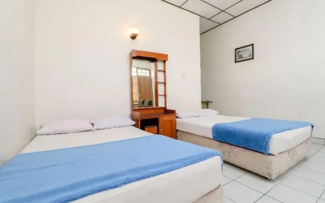 Satriafi Hotel By Zuzu