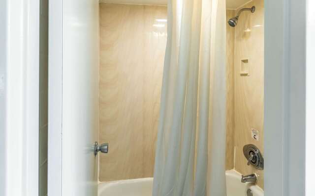 Econo Lodge Zanesville Downtown