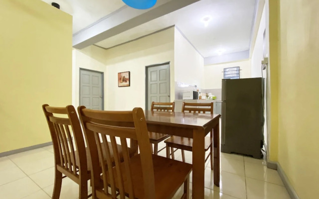 OYO 90212 Anna Kota Apartment