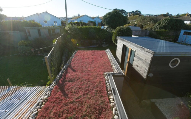 Oystercatcher House