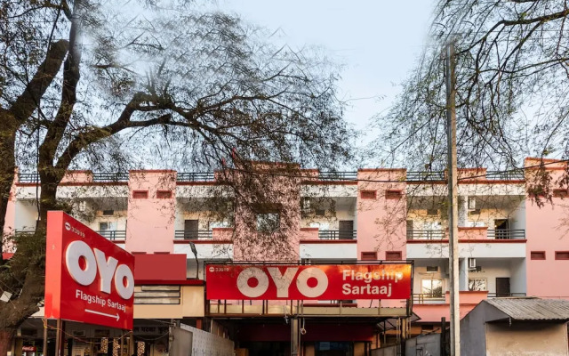 OYO Flagship 33019 Sartaaj