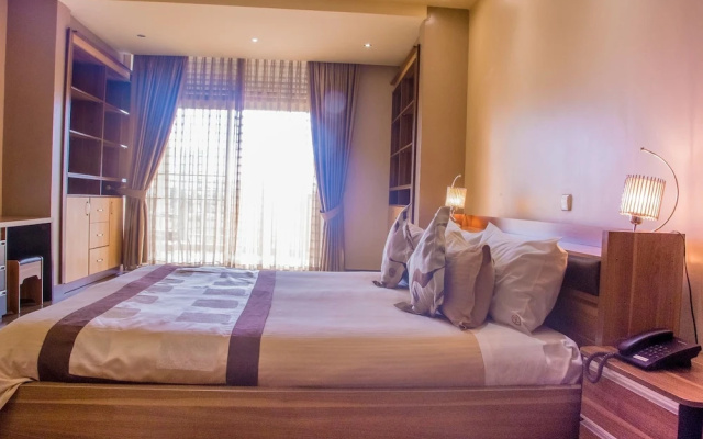 Rohi Apartments