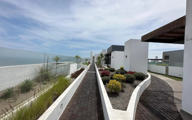 1206 - Ocean View Apartment with Pool - Pool One