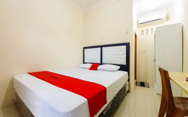 RedDoorz Syariah near JBC Jambi