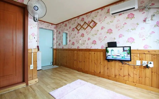 Taean (Anmyeondo) Faith Pension