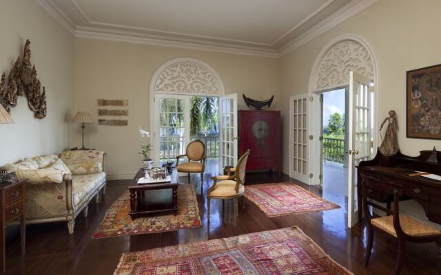 The Peninsula House