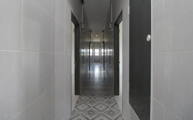 Royal Home Guesthouse by RedDoorz