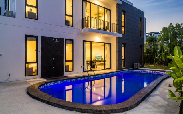 LP109 - Private pool and garden 5 bedroom villa in Laguna!