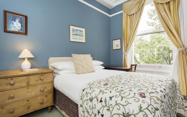 Veeve - The Artist's Retreat