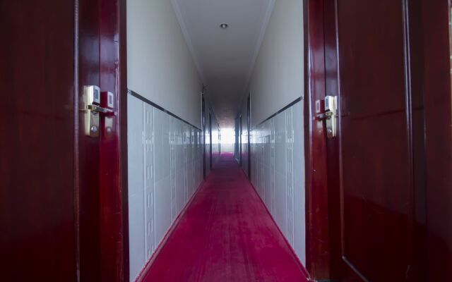 Good Luck Day Hotel