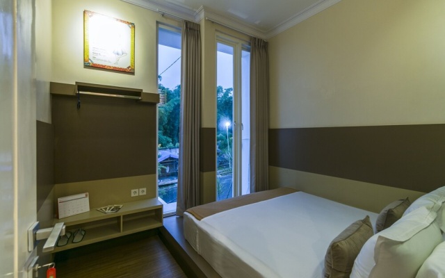 Dhanesvara Holistic Villa