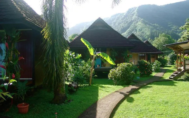 Tauhanihani Village Lodge La Vague Bleue
